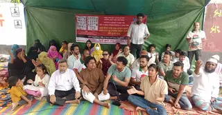 ময়মনসিংহে ‘জুলাইযোদ্ধা ও শহিদ পরিবারের’ দ্বিতীয় দিনের অবস্থান কর্মসূচি চলছে